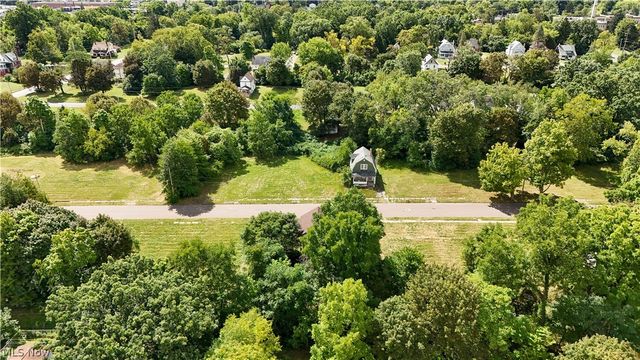 148 Saint Louis Avenue, Youngstown, OH 44507