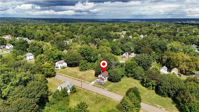 148 Saint Louis Avenue, Youngstown, OH 44507