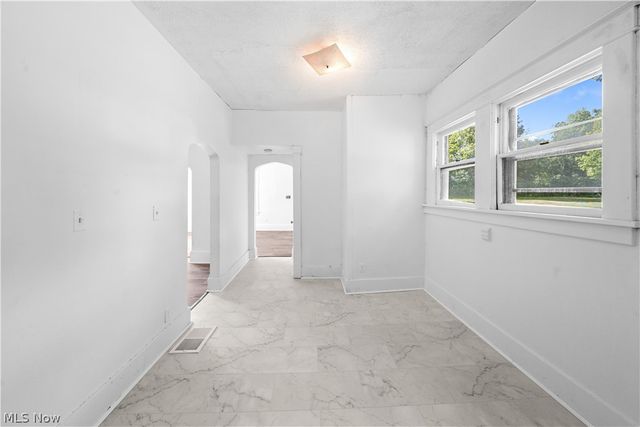 148 Saint Louis Avenue, Youngstown, OH 44507