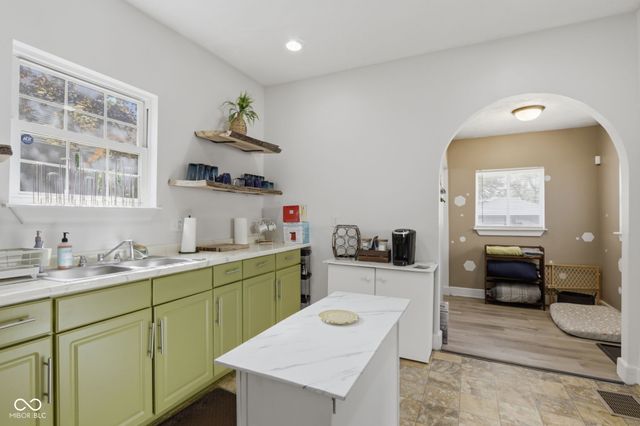 1125 W Congress Avenue, Indianapolis, IN 46208