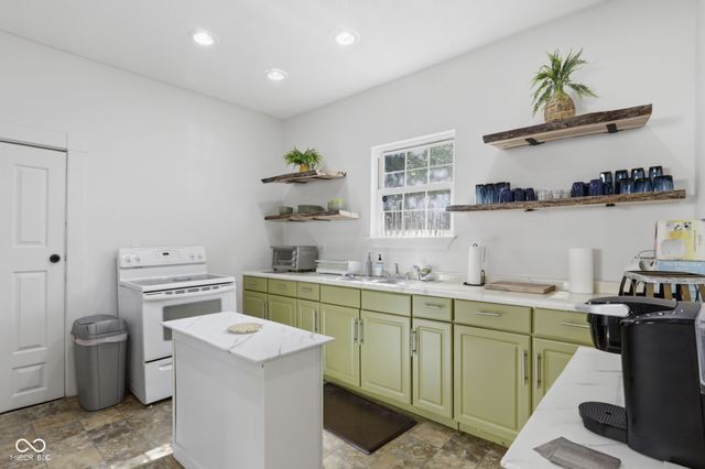 1125 W Congress Avenue, Indianapolis, IN 46208