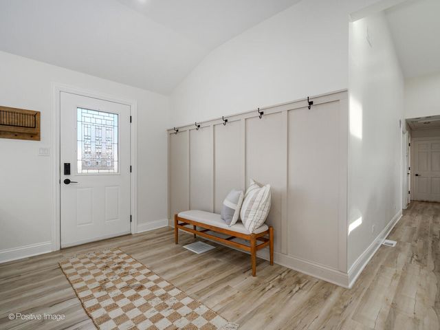 10630 S Keeler Avenue, Oak Lawn, IL 60453