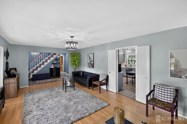 62 Macafee Road, Franklin Twsp, NJ 08873