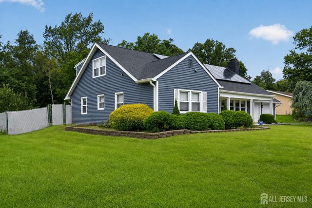 62 Macafee Road, Franklin Twsp, NJ 08873