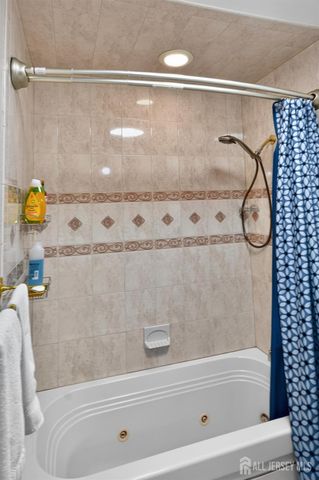 62 Macafee Road, Franklin Twsp, NJ 08873