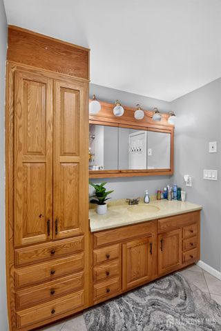 62 Macafee Road, Franklin Twsp, NJ 08873