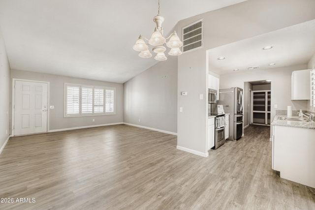 24810 S FOXGLENN Drive, Sun Lakes, AZ 85248