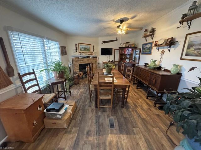 1040 Breezeway Drive, King, NC 27021