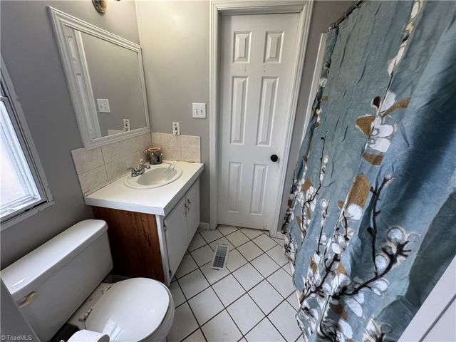 1040 Breezeway Drive, King, NC 27021