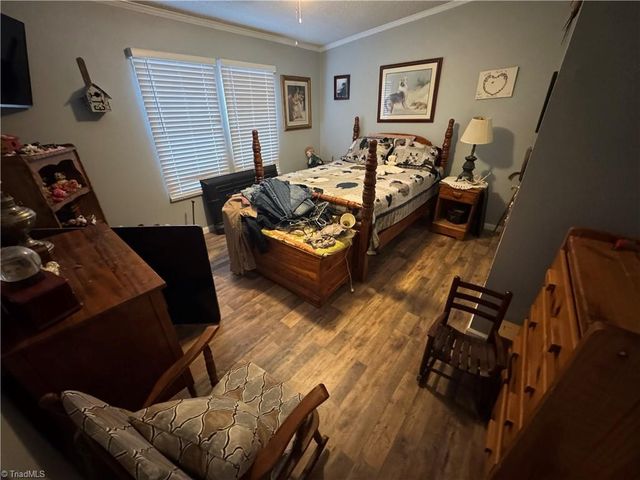 1040 Breezeway Drive, King, NC 27021