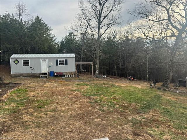 1040 Breezeway Drive, King, NC 27021