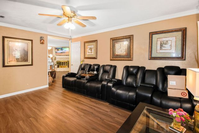 507 S Walnut Creek Drive, Mansfield, TX 76063