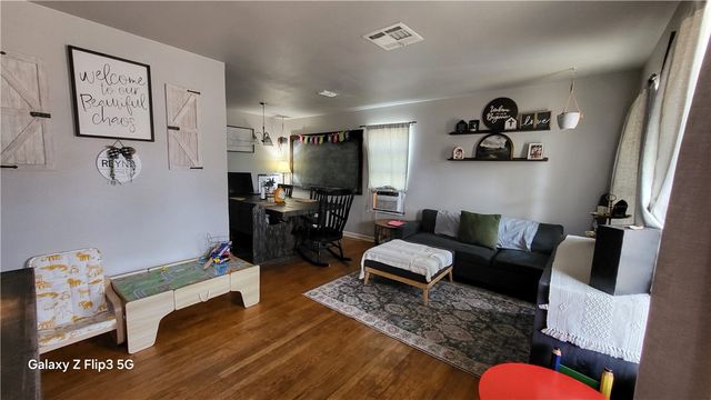 4221 Lowman St, Corpus Christi, TX 78411