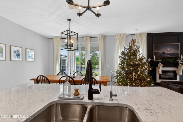 13659 HOLSINGER Boulevard, Jacksonville, FL 32256