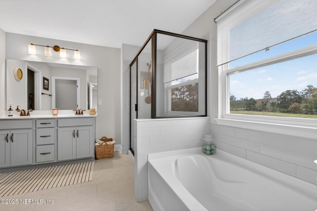 13659 HOLSINGER Boulevard, Jacksonville, FL 32256