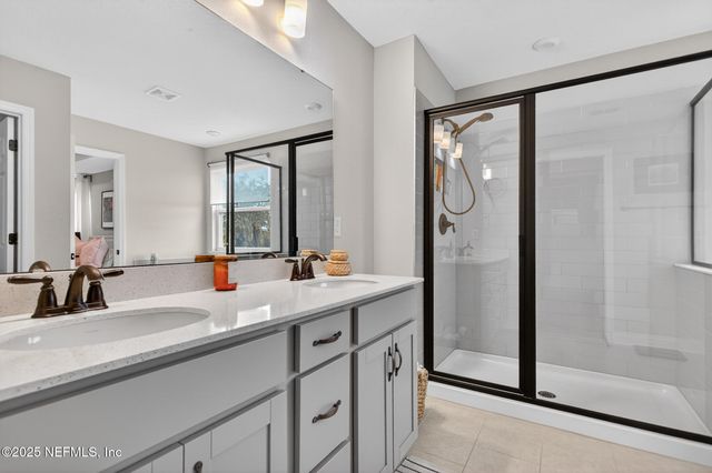 13659 HOLSINGER Boulevard, Jacksonville, FL 32256