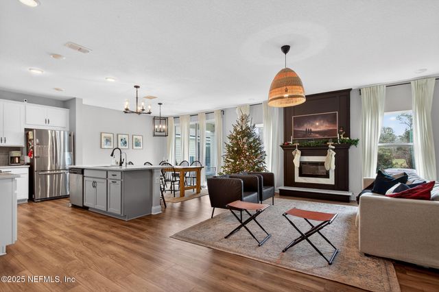 13659 HOLSINGER Boulevard, Jacksonville, FL 32256