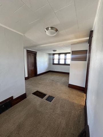 631 W 11TH AVENUE, Oshkosh, WI 54902