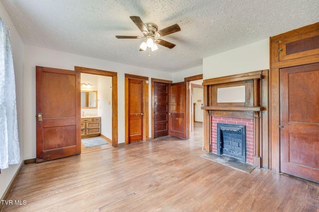 104 Pond Springs Road, Kingsport, TN 37664