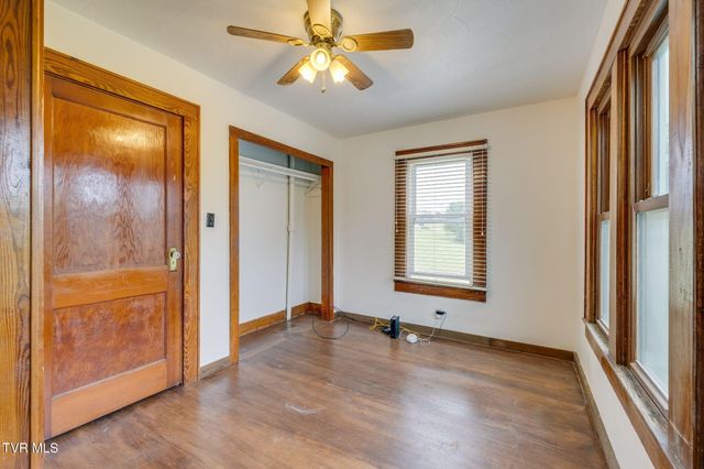 104 Pond Springs Road, Kingsport, TN 37664
