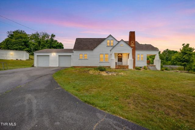 104 Pond Springs Road, Kingsport, TN 37664