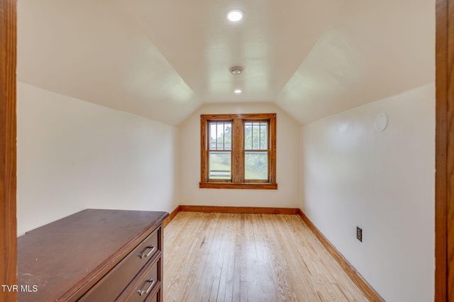 104 Pond Springs Road, Kingsport, TN 37664