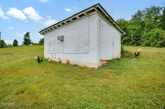 104 Pond Springs Road, Kingsport, TN 37664