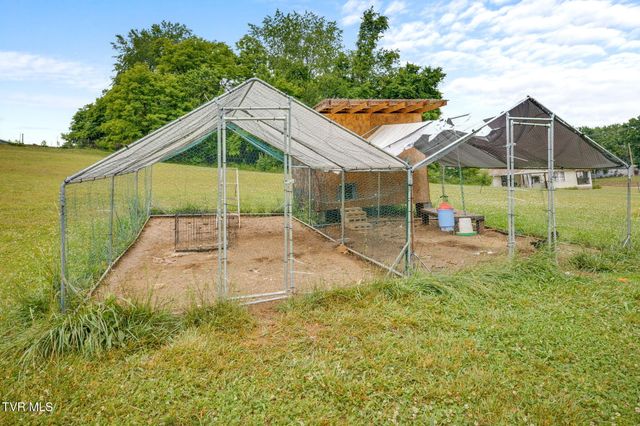 104 Pond Springs Road, Kingsport, TN 37664