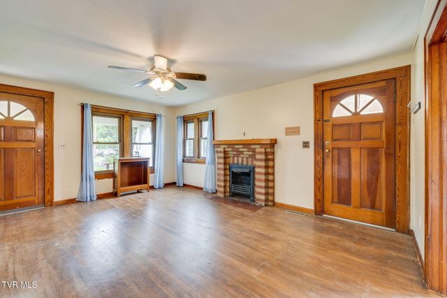 104 Pond Springs Road, Kingsport, TN 37664