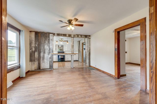 104 Pond Springs Road, Kingsport, TN 37664
