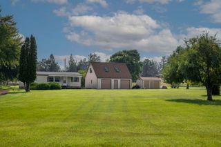 3680 NE Walnut Drive, Redmond, OR 97756