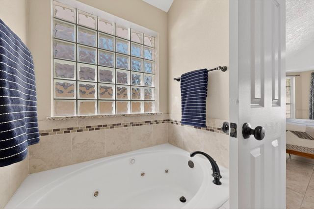 7009 Sendero Road NW, Albuquerque, NM 87114