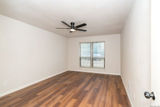 731 GARDEN MEADOW DR, Universal City, TX 78148