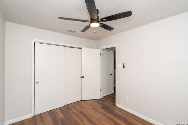 731 GARDEN MEADOW DR, Universal City, TX 78148