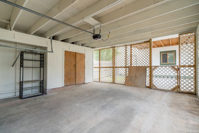 731 GARDEN MEADOW DR, Universal City, TX 78148