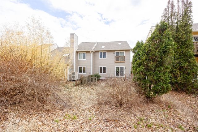 424 Little Lake Drive 26, Ann Arbor, MI 48103