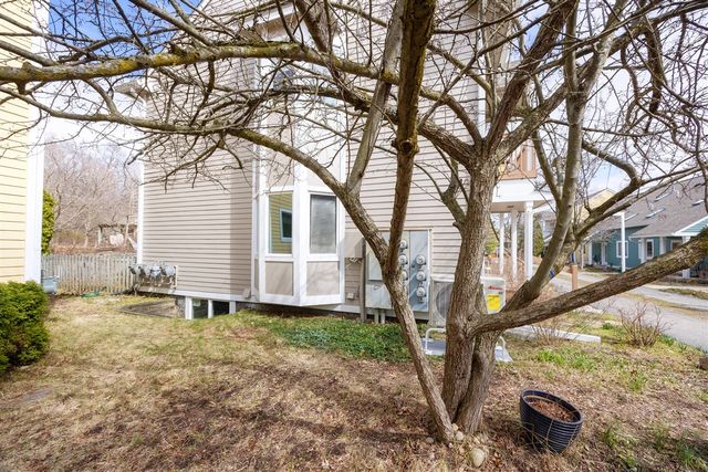 424 Little Lake Drive 26, Ann Arbor, MI 48103