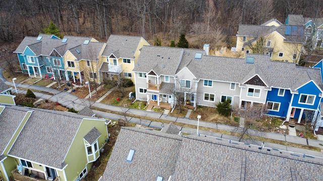 424 Little Lake Drive 26, Ann Arbor, MI 48103