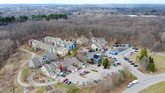 424 Little Lake Drive 26, Ann Arbor, MI 48103