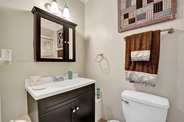 300 Oregon St 503, Hollywood, FL 33019