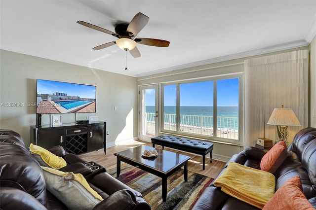 300 Oregon St 503, Hollywood, FL 33019