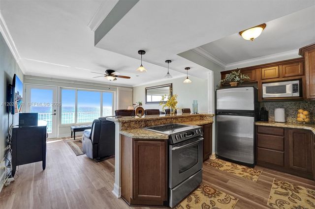 300 Oregon St 503, Hollywood, FL 33019