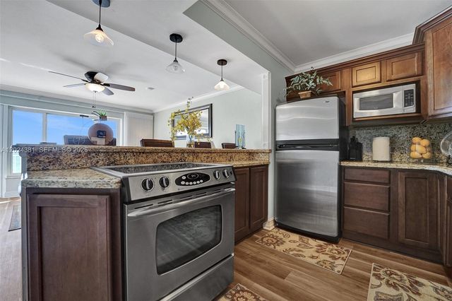 300 Oregon St 503, Hollywood, FL 33019
