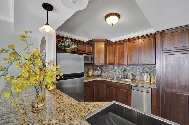 300 Oregon St 503, Hollywood, FL 33019