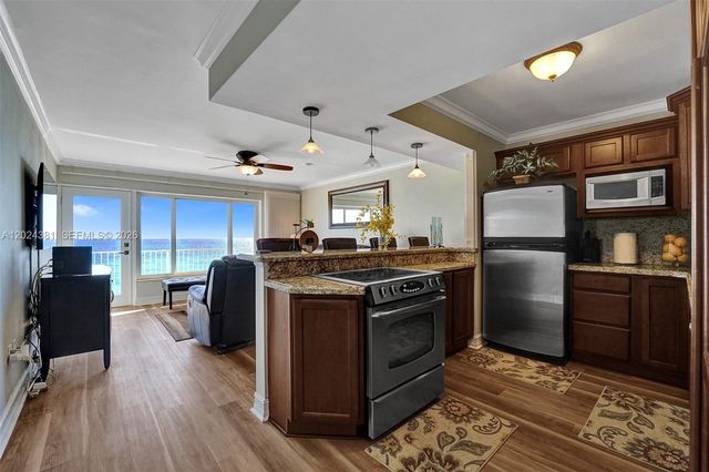 300 Oregon St 503, Hollywood, FL 33019