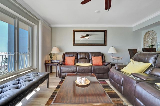 300 Oregon St 503, Hollywood, FL 33019