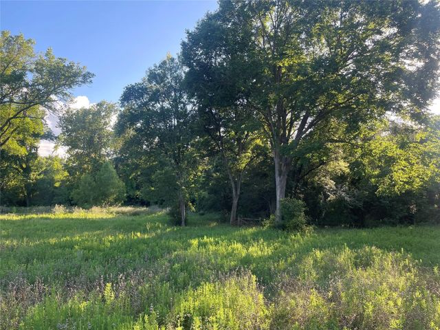 28331 Clarke Bottom Road, Hempstead, TX 77445