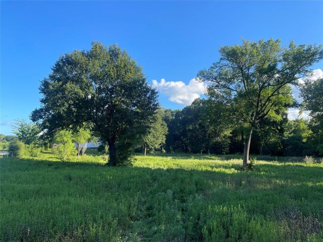 28331 Clarke Bottom Road, Hempstead, TX 77445