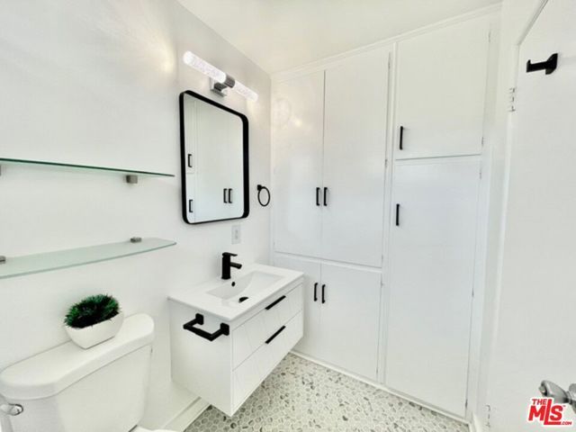 1453 S Westgate Avenue, Los Angeles, CA 90025