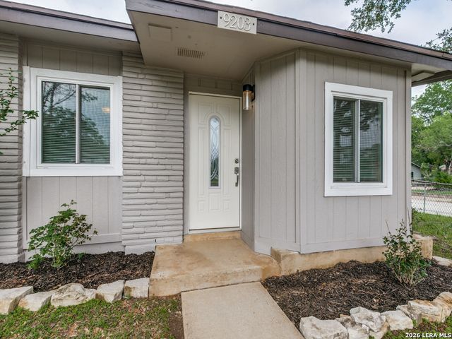 9203 Brink Ln, San Antonio, TX 78221